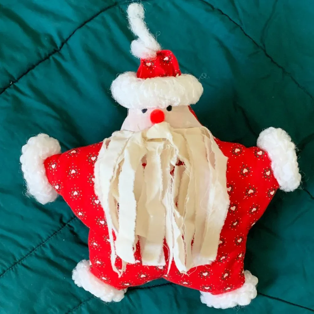 🎉HP🎉 Santa Accent Holiday Pillow Red, Green and White in the Shape of a Star